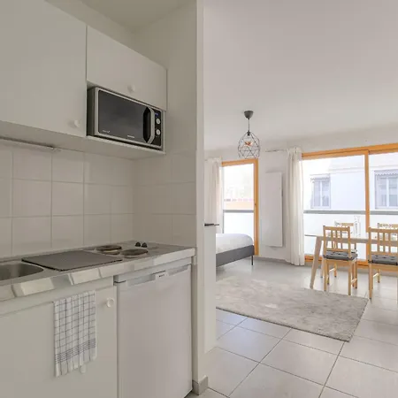 Lägenhet Cosy Avec Parking Proche Brotteaux
