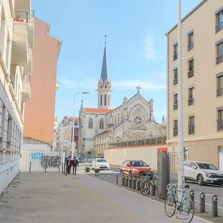 Lägenhet Cosy Avec Parking Proche Brotteaux